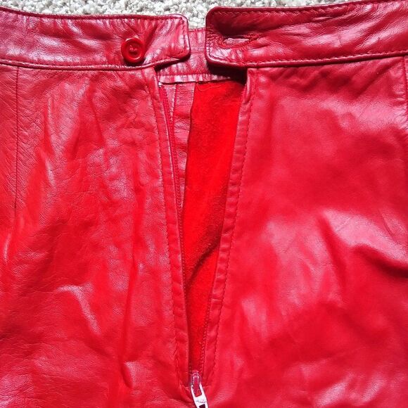 C.J. Todd Vintage Leather Pencil Skirt w Slit in Back & Zipper - Picture 11 of 16